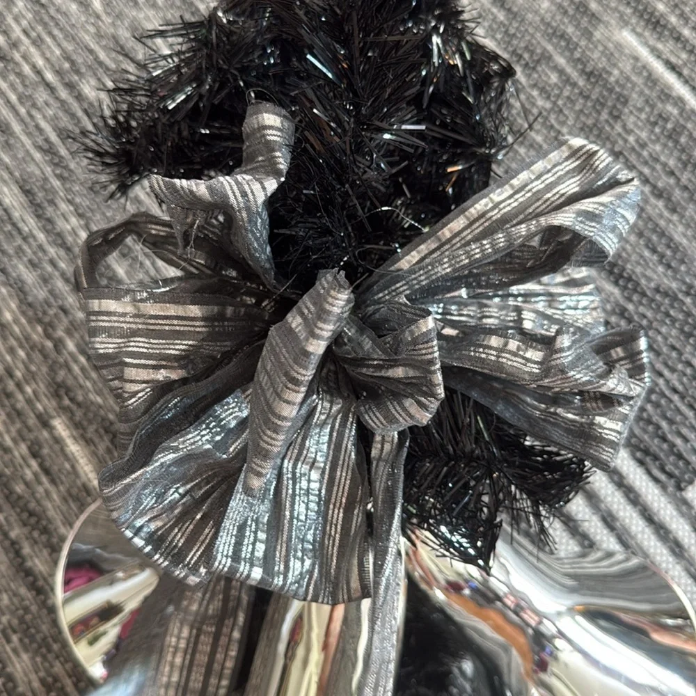 Elegant Silver Holiday Door Bell Decoration ( Garland and Tree Topper